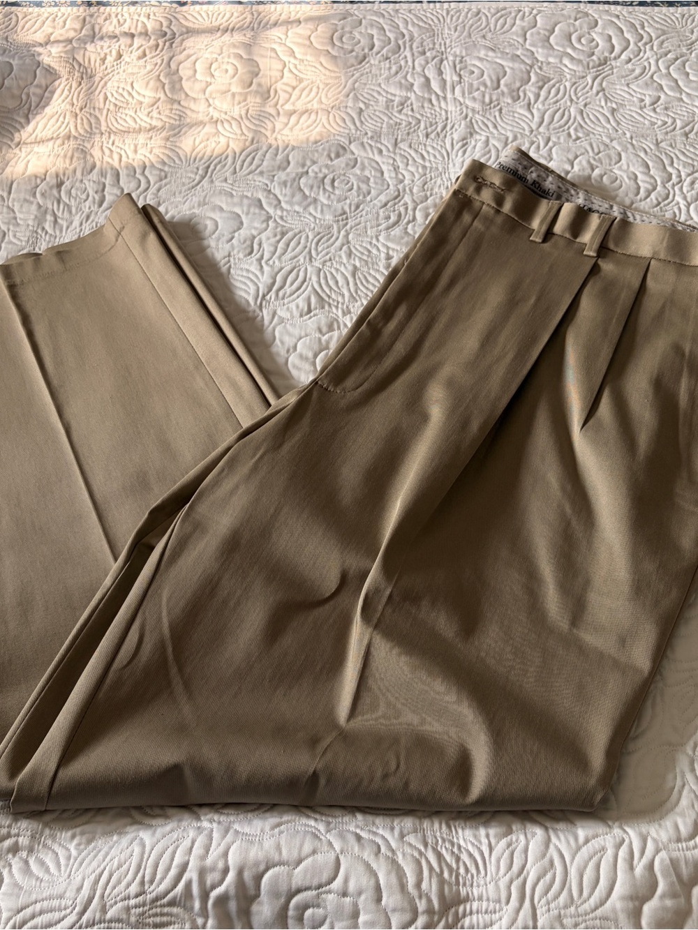 Haggar Men's Big & Tall Khaki Pleated Chinos